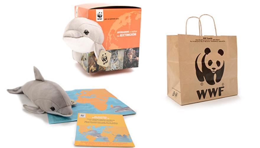 delfín peluche bodegón